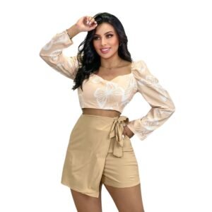 Set blusa mariposa más falda short beige