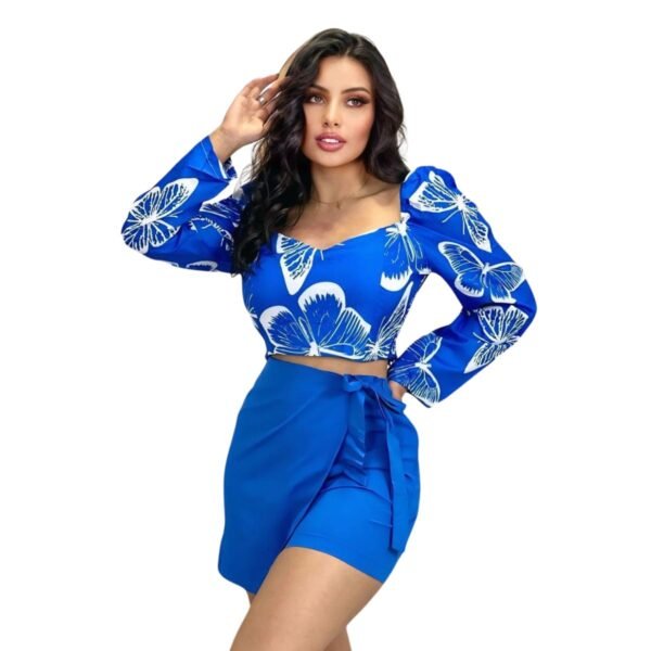 Set blusa mariposa más falda short azul