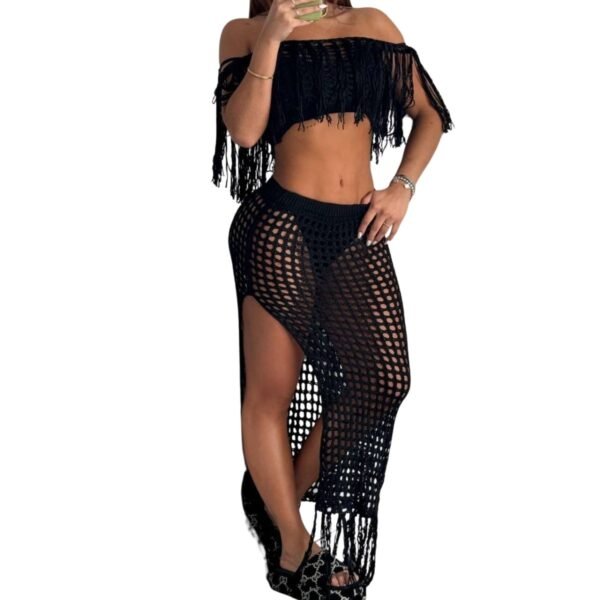 Conjunto de falda en hilo con elástico en la cintura y top crochet de flecos