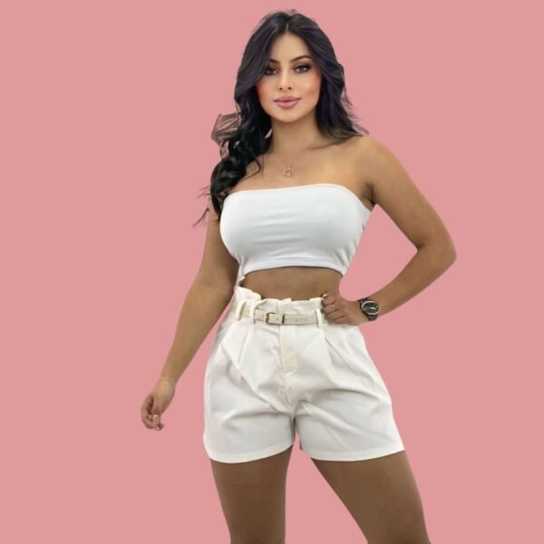 Short licrado con prenses incluye correa